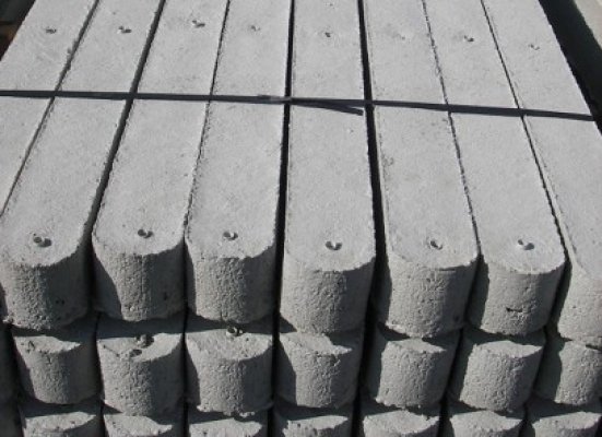 Se întâmplă în Mangalia: furau stâlpi din beton cu căruţa